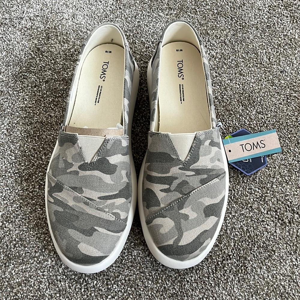 COPY - TOMS shoes